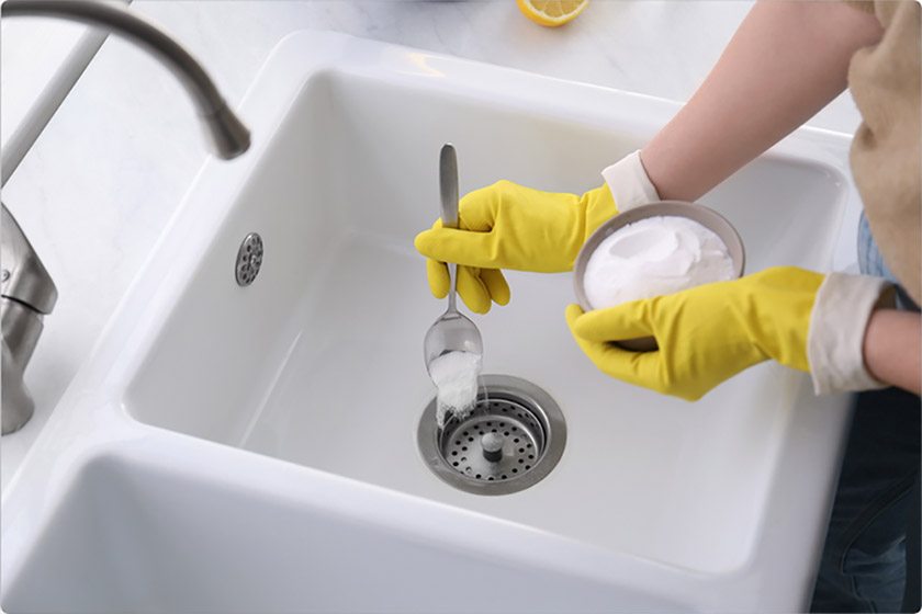 One of the solutions for unclogging a kitchen sink is with baking soda